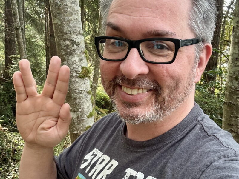 Selfie Star Trek Scaled Aspect Ratio 1 1